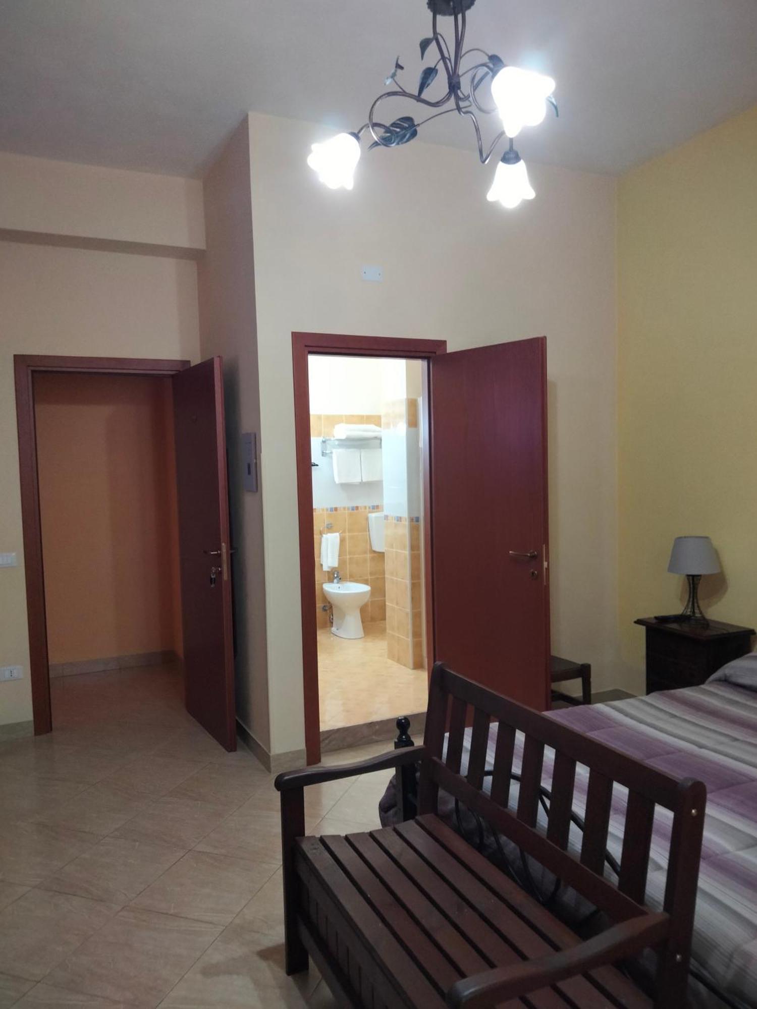 The Best Rooms & Apartments - Parcheggia Gratis Sotto Casa Ed Entra - Мазара-дель-Валло Экстерьер фото